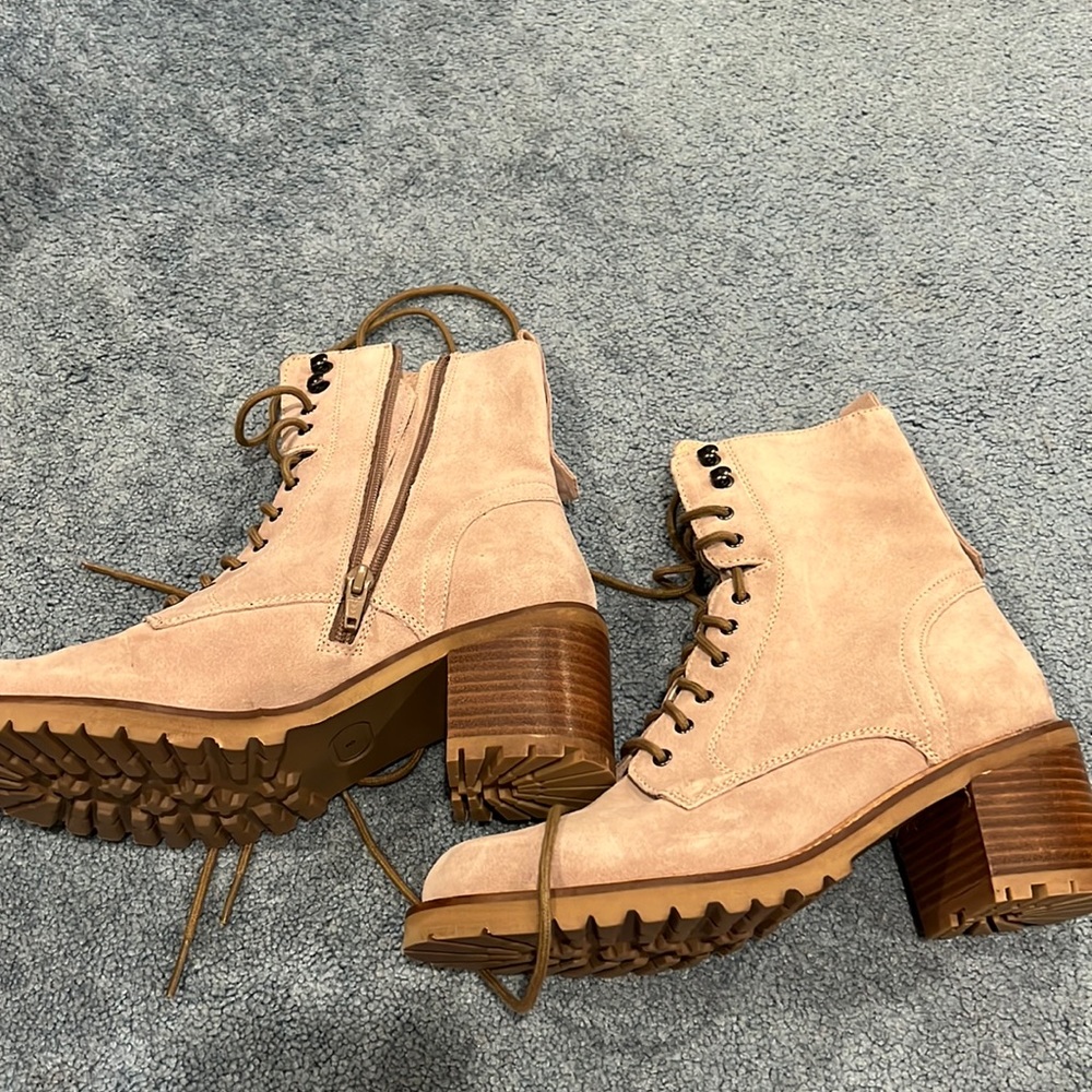 Combat boots